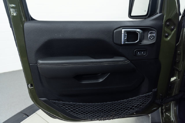 Used 2023 Jeep Wrangler Unlimited Sahara w/ LED Lighting Group AWD/4WD image 11