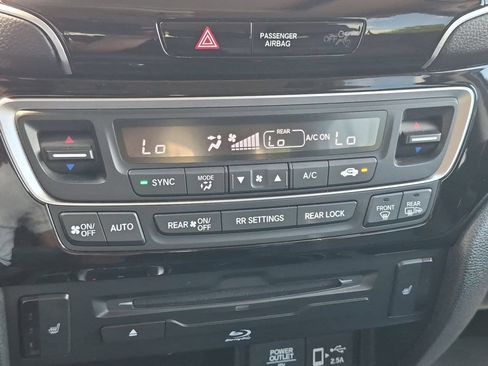 Used 2022 Honda Pilot Touring image 22