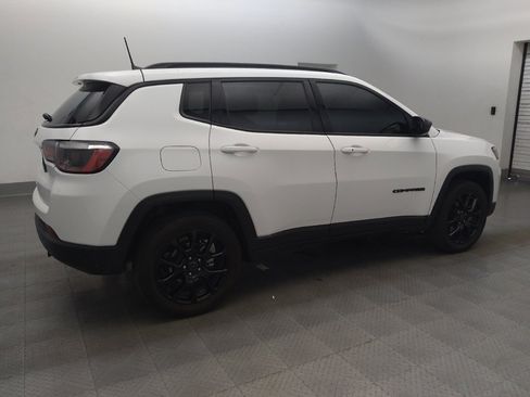 Used 2025 Jeep Compass Latitude w/ Altitude Special Edition AWD/4WD image 10