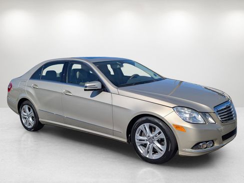 Used 2011 Mercedes-Benz E 350 Sedan image 3