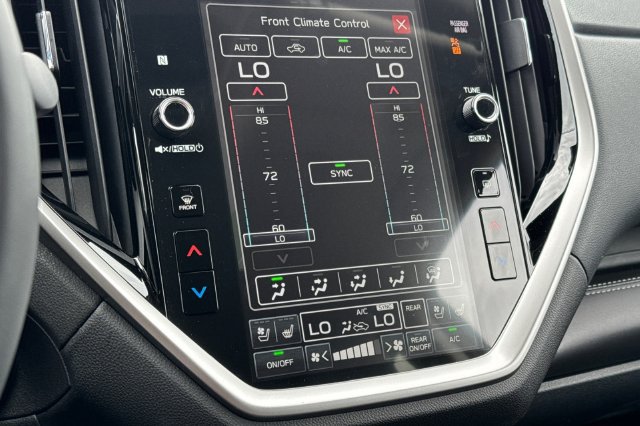 Used 2025 Subaru Ascent Touring AWD/4WD image 19