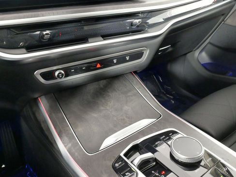 Used 2023 BMW X7 xDrive40i image 68