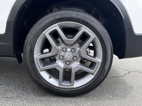 Used 2023 Honda Passport EX-L image 11