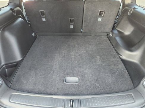 Certified 2025 Jeep Grand Cherokee Altitude image 31