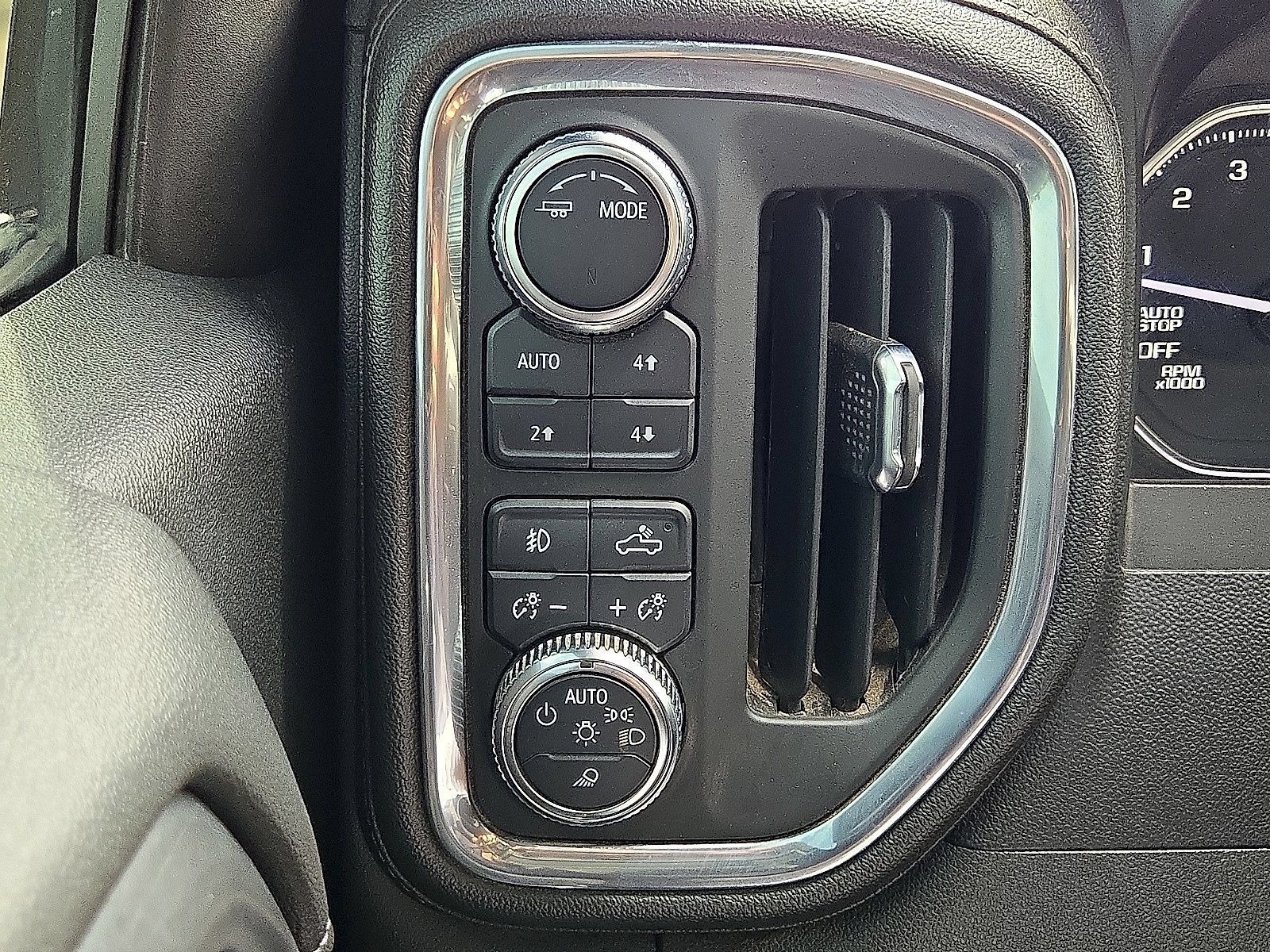 Used 2021 GMC Sierra 1500 SLT AWD/4WD image 26