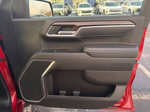 Used 2022 Chevrolet Silverado 1500 RST image 18