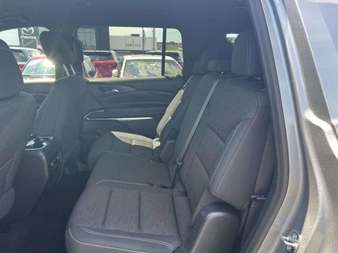 Used 2024 Chevrolet Traverse LS FWD image 15