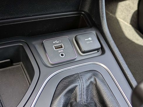 Used 2022 Jeep Cherokee Latitude Lux FWD image 24