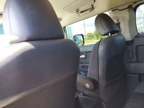 Used 2013 Toyota FJ Cruiser 4WD image 16