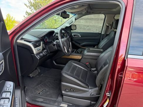 Used 2019 GMC Yukon Denali w/ Denali Ultimate Package AWD/4WD image 26