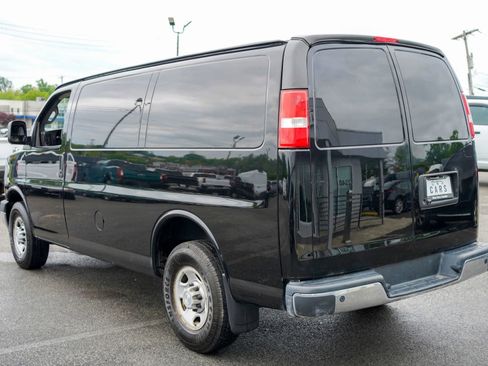 Used 2019 Chevrolet Express 2500 w/ Driver Convenience Package RWD image 4