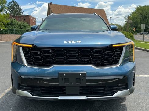 Used 2025 Kia Sorento EX w/ EX Panoramic Sunroof Package AWD/4WD image 2