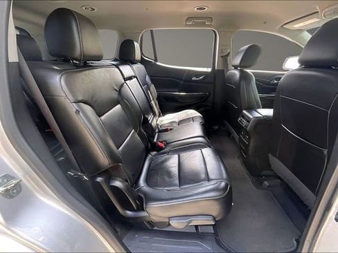 Used 2020 GMC Acadia SLT FWD image 25