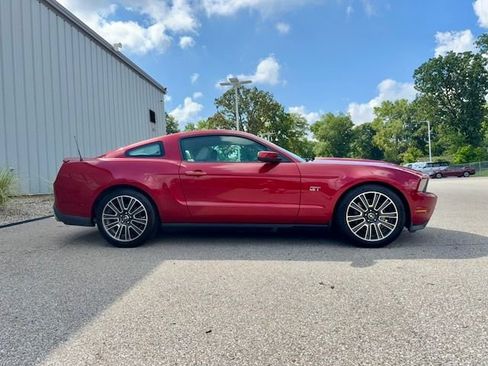 Used 2010 Ford Mustang GT Premium RWD image 7