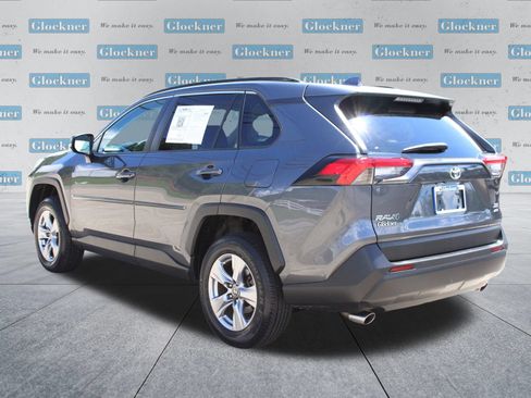 Used 2022 Toyota RAV4 XLE AWD/4WD image 8