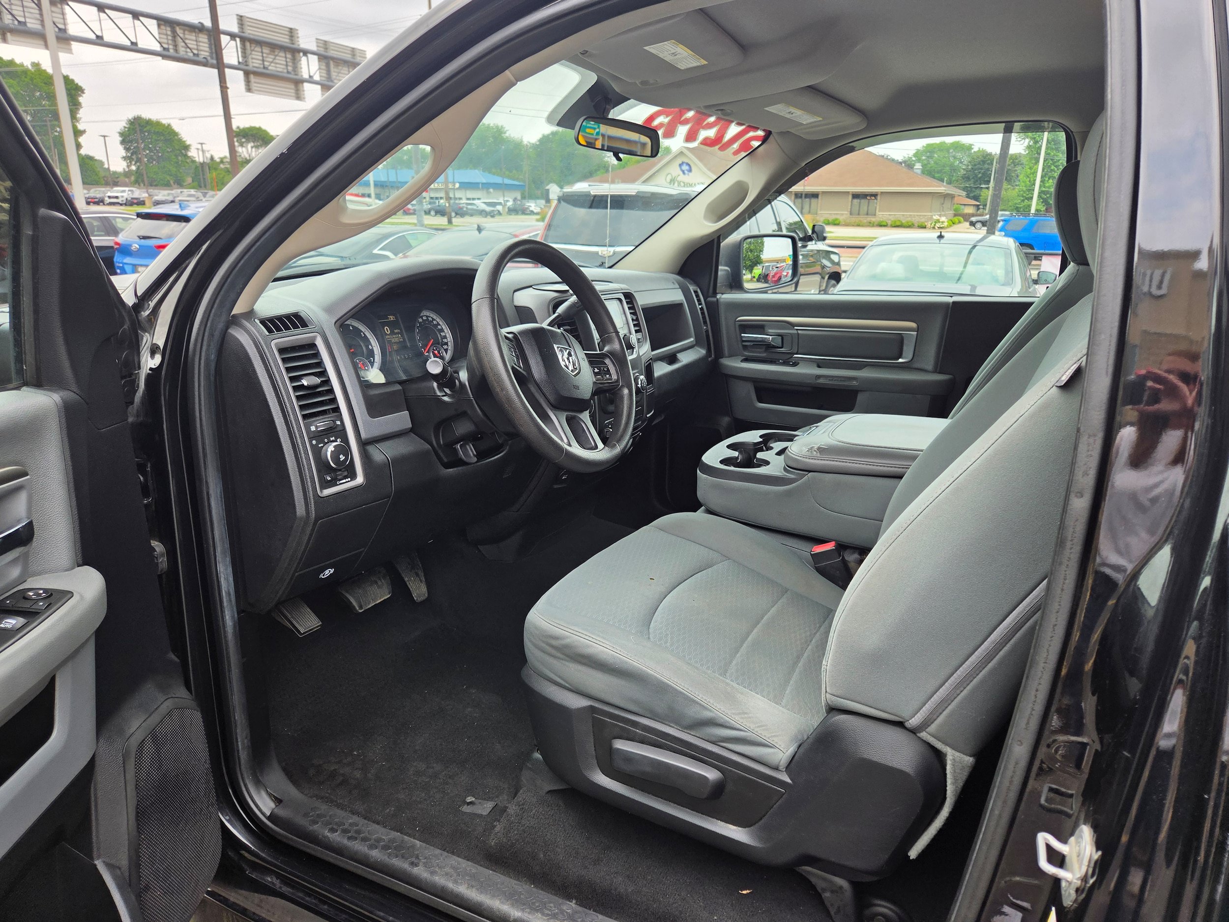 Used 2013 RAM 1500 Express AWD/4WD image 2