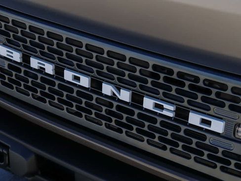 New 2026 Ford Bronco Badlands AWD/4WD image 8