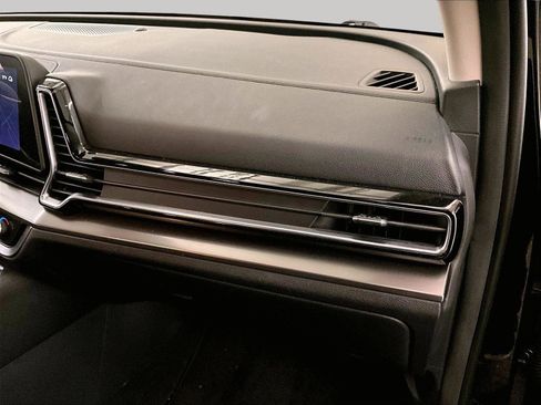 Used 2023 Kia Sportage EX image 15