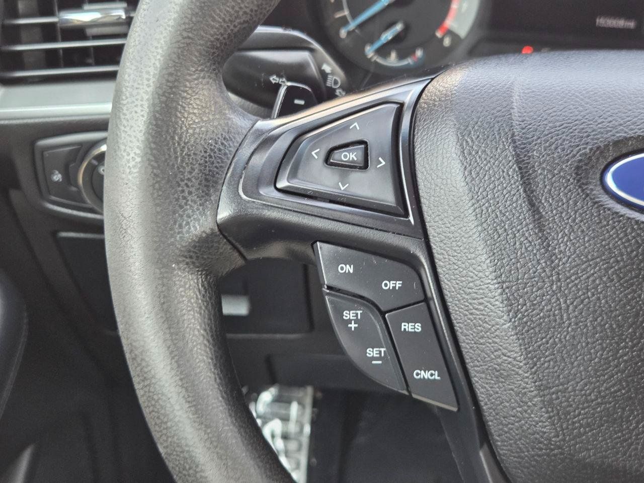 Used 2016 Ford Edge SE FWD image 27