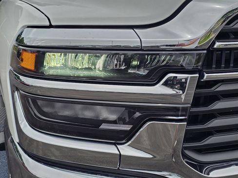 New 2026 RAM 2500 Tradesman AWD/4WD image 4