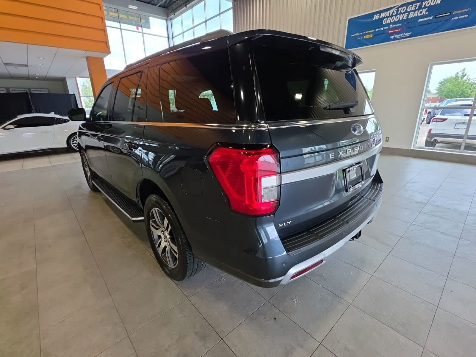 Used 2022 Ford Expedition XLT AWD/4WD image 12