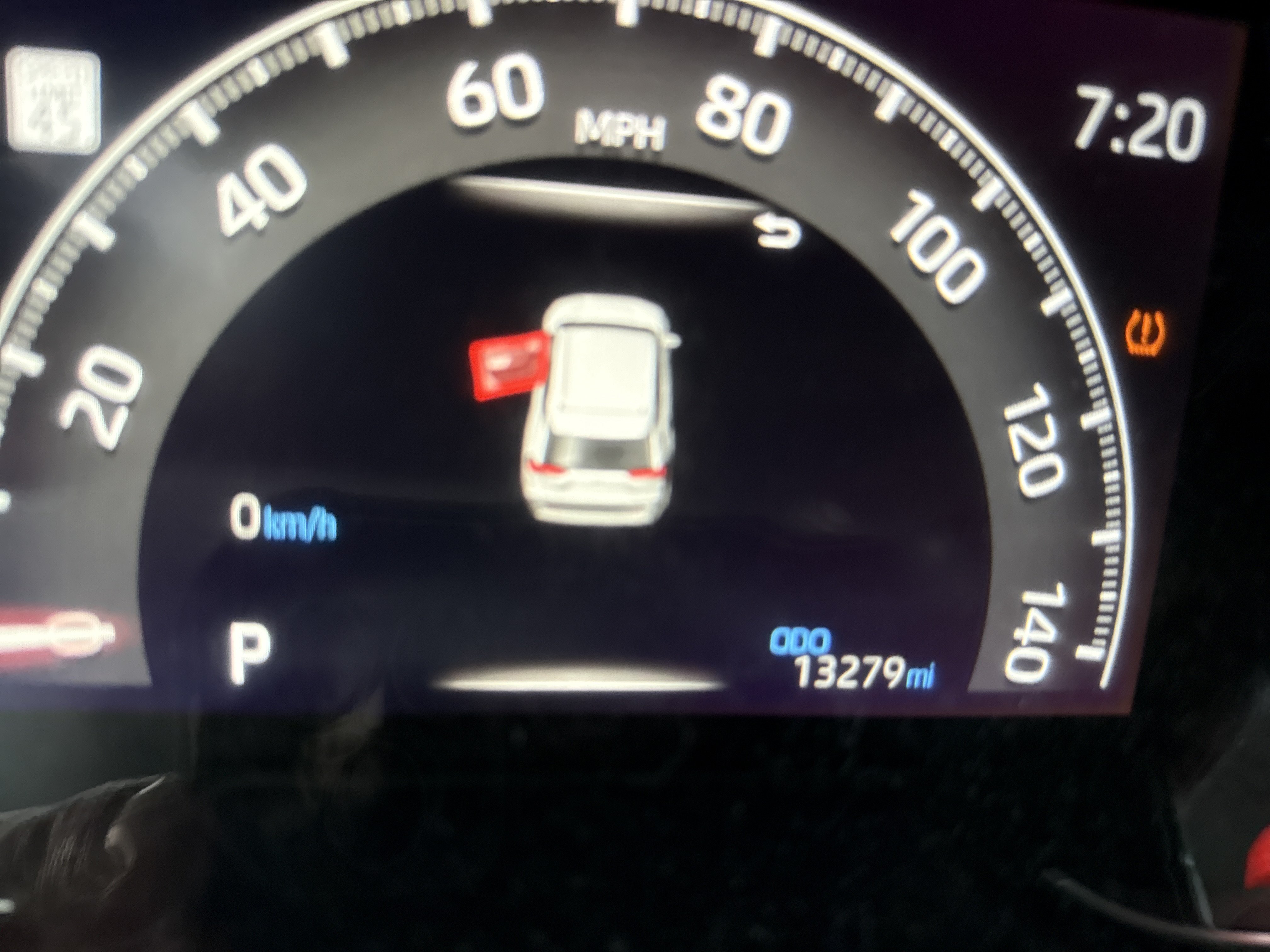 Used 2023 Toyota RAV4 LE AWD/4WD image 5