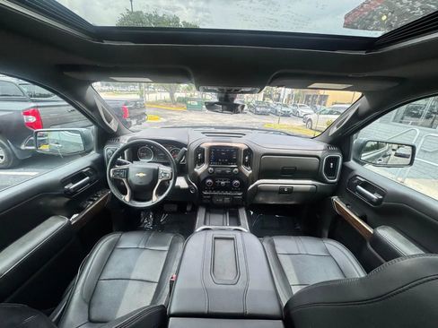 Used 2021 Chevrolet Silverado 1500 High Country w/ Technology Package AWD/4WD image 9