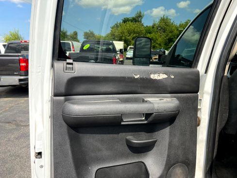 Used 2008 GMC Sierra 2500 SLE w/ SLE2 Preferred Package image 9