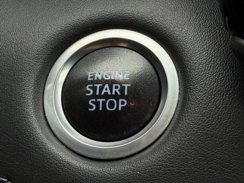 Used 2021 Toyota Highlander XLE AWD/4WD image 21