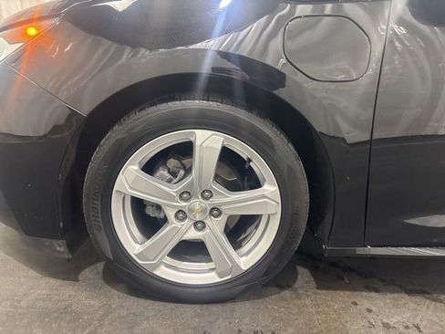 Used 2018 Chevrolet Volt LT image 5