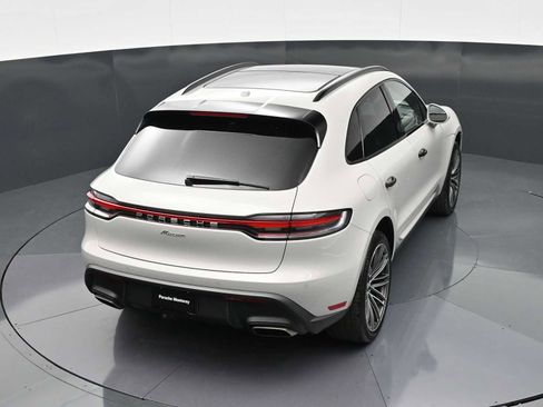 New 2026 Porsche Macan AWD/4WD image 31