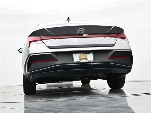 Used 2024 Hyundai Elantra SEL image 22