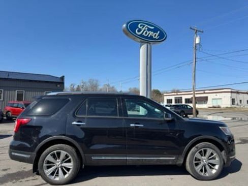 Used 2019 Ford Explorer Limited image 4