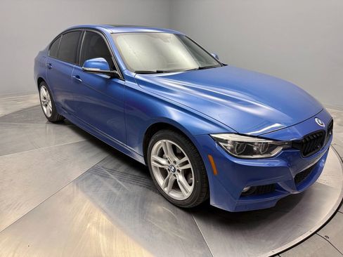 Used 2017 BMW 330i xDrive Sedan image 3
