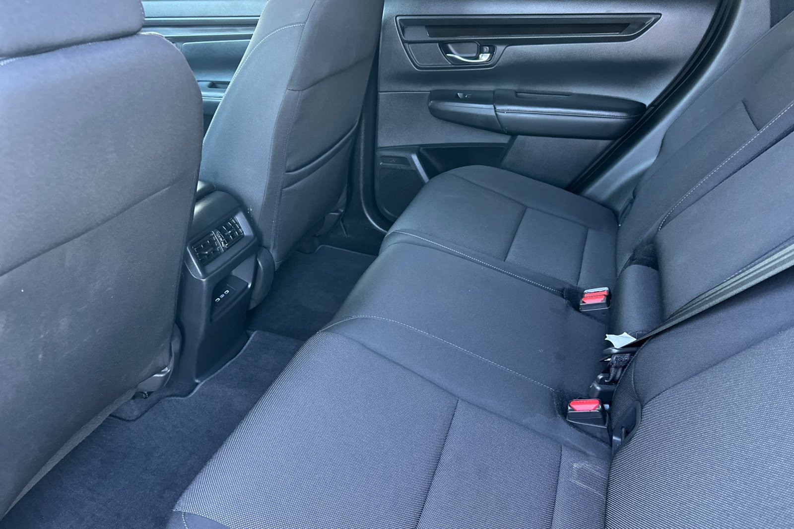 Used 2025 Honda CR-V EX image 12