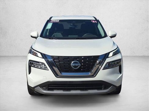 Used 2021 Nissan Rogue SV FWD image 2