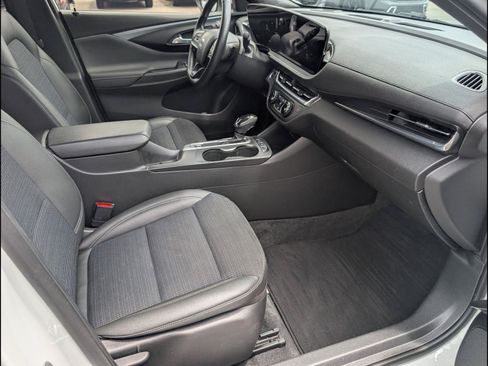 Used 2024 Buick Envista Preferred w/ Convenience I Package FWD image 17
