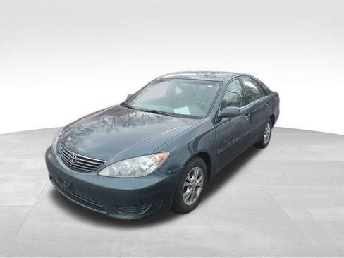 Used 2005 Toyota Camry LE image 7