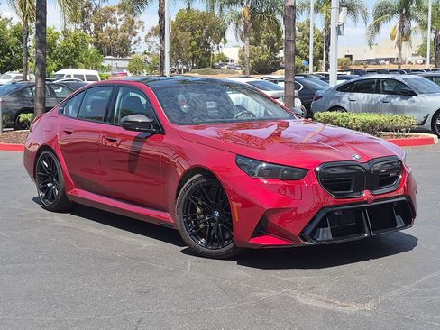 Used 2026 BMW M5 AWD/4WD image 2
