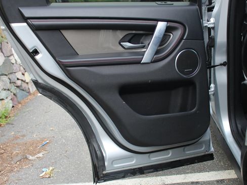 Used 2020 Land Rover Discovery Sport HSE R-Dynamic AWD/4WD image 14