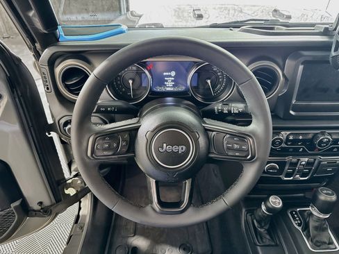 Used 2023 Jeep Wrangler Unlimited w/ Cold Weather Group AWD/4WD image 14