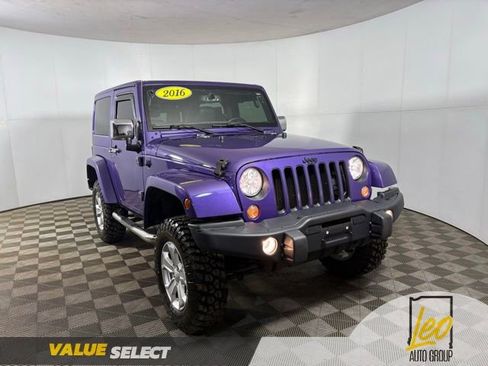 Used 2016 Jeep Wrangler Sahara AWD/4WD image 7