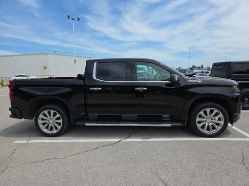 Used 2021 Chevrolet Silverado 1500 High Country w/ Technology Package image 6