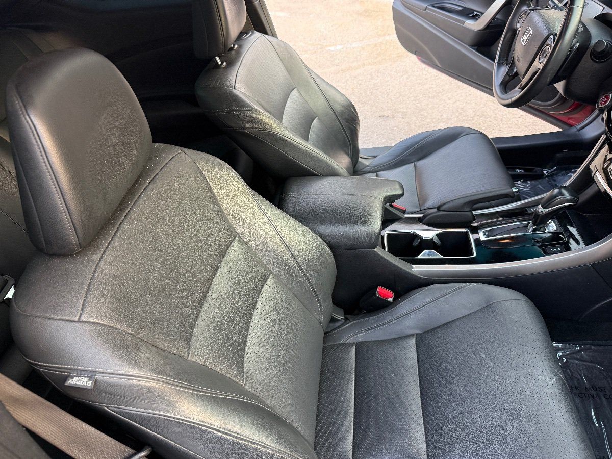 Used 2017 Honda Accord Touring image 15