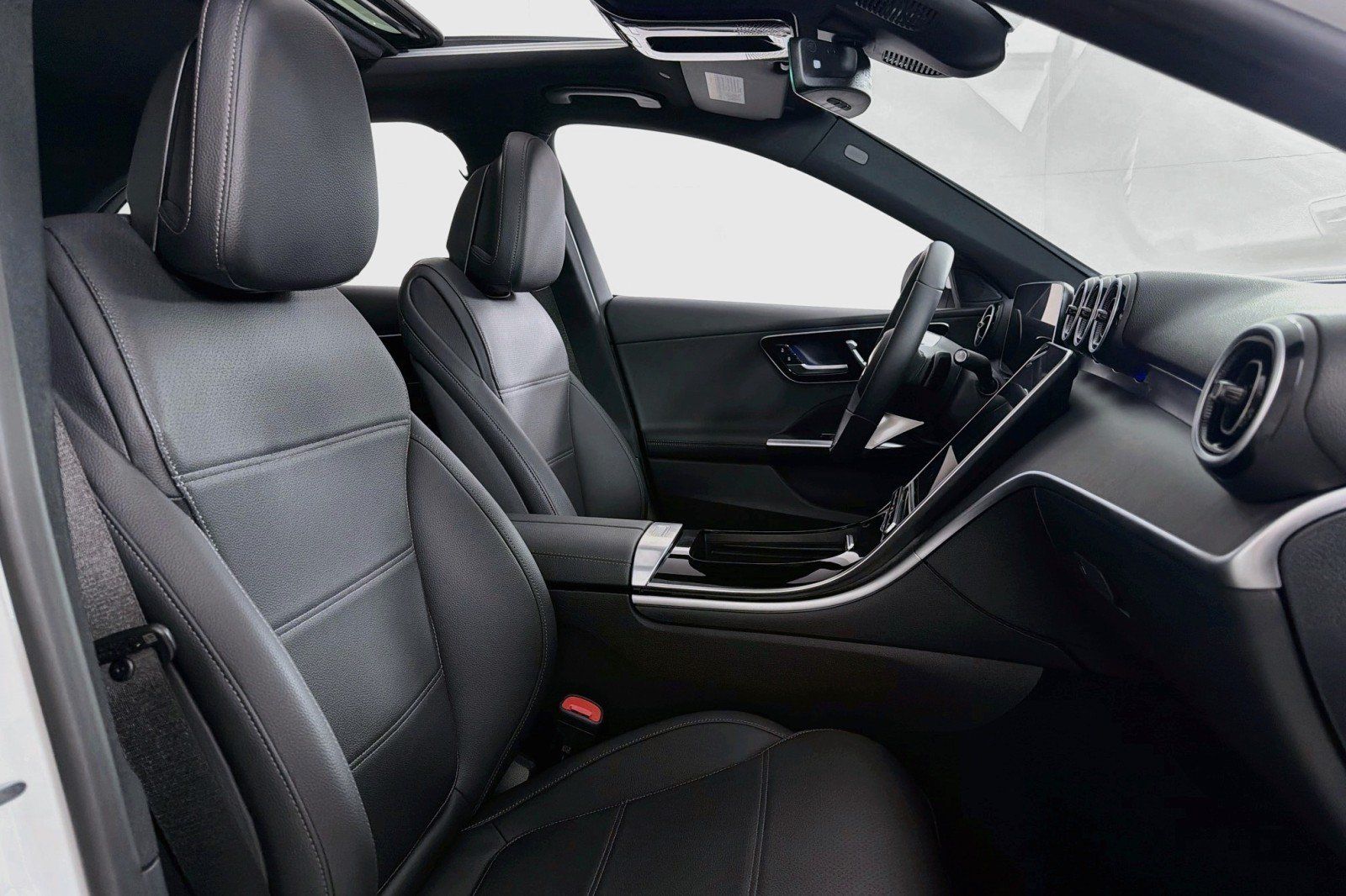 Used 2024 Mercedes-Benz C 300 Sedan image 8