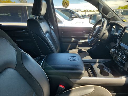 Used 2024 RAM 1500 Laramie image 8