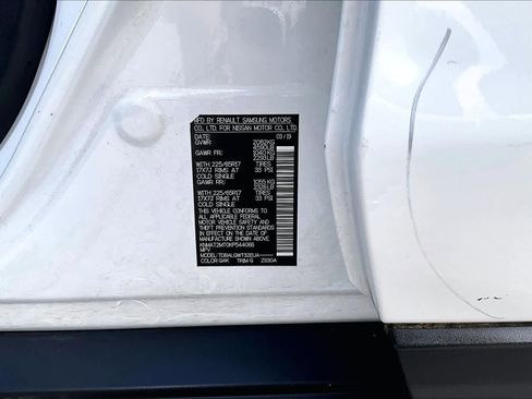 Certified 2019 Nissan Rogue SV FWD image 37