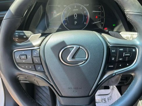 Used 2023 Lexus ES 250 w/ Premium Package image 11