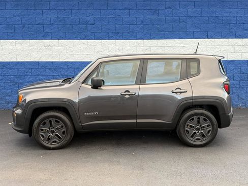 Used 2019 Jeep Renegade Sport image 17