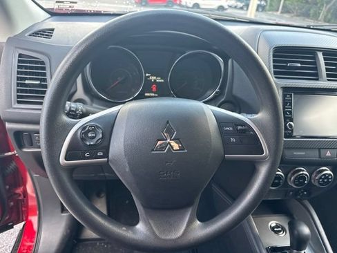 Used 2025 Mitsubishi Outlander Sport ES AWD/4WD image 9